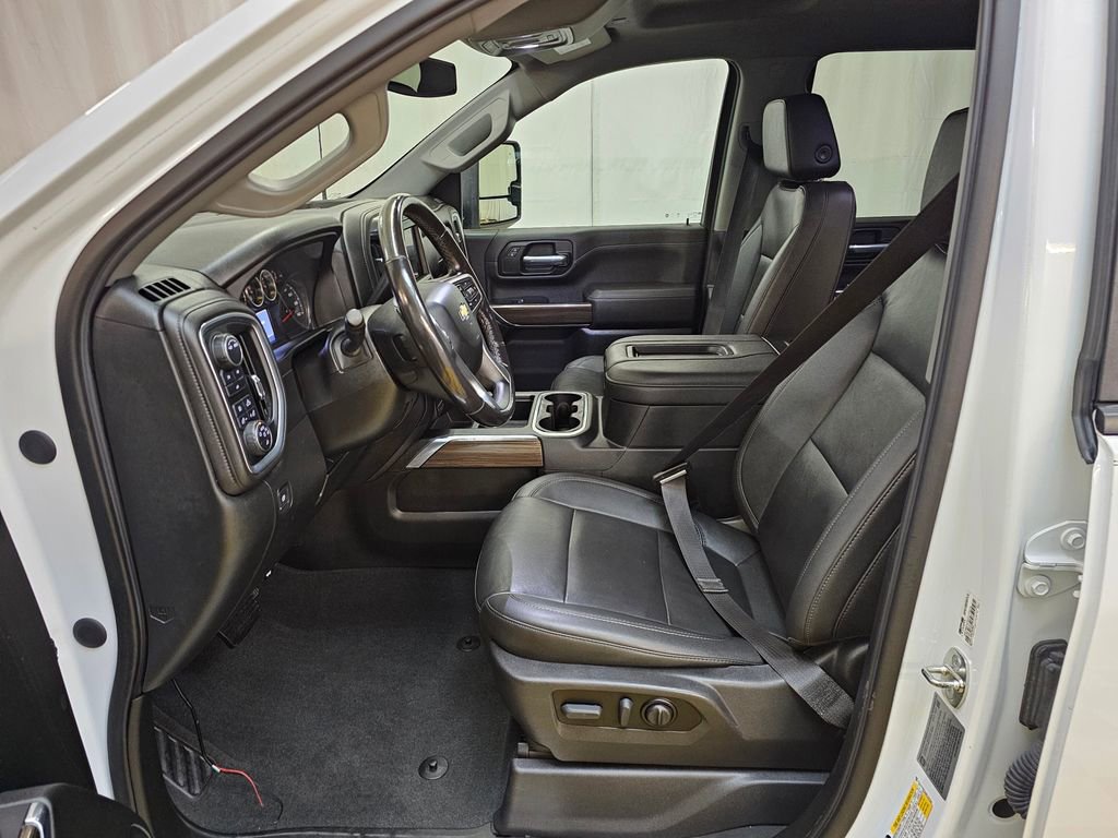 Used 2022 Chevrolet Silverado 2500 LT w/ Convenience Package image 21