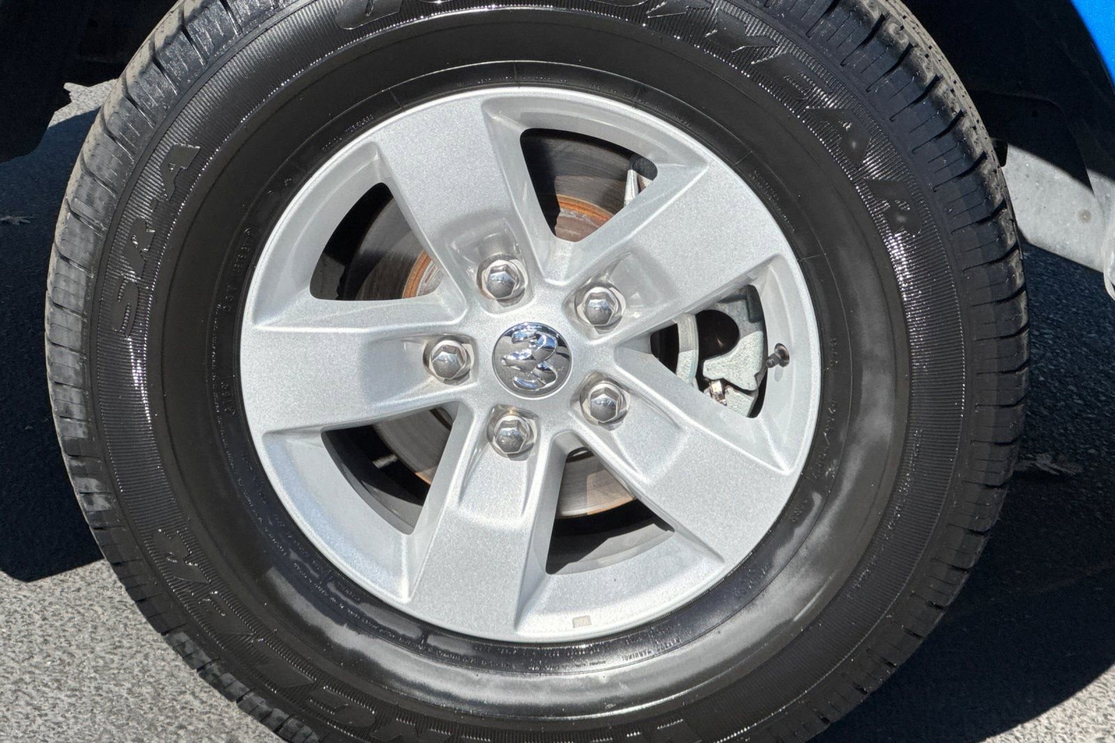 Used 2022 RAM 1500 Classic SLT image 29