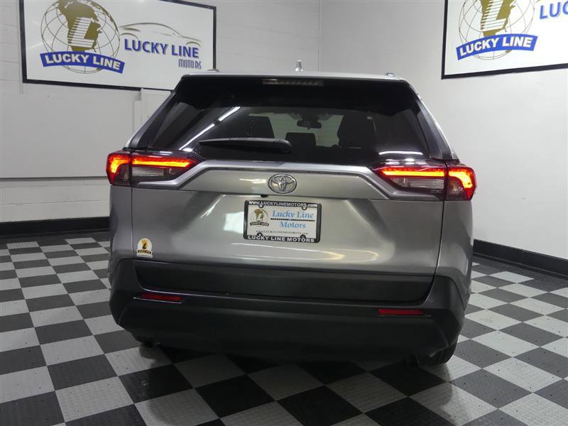 Used 2019 Toyota RAV4 XLE w/ Convenience Package image 8