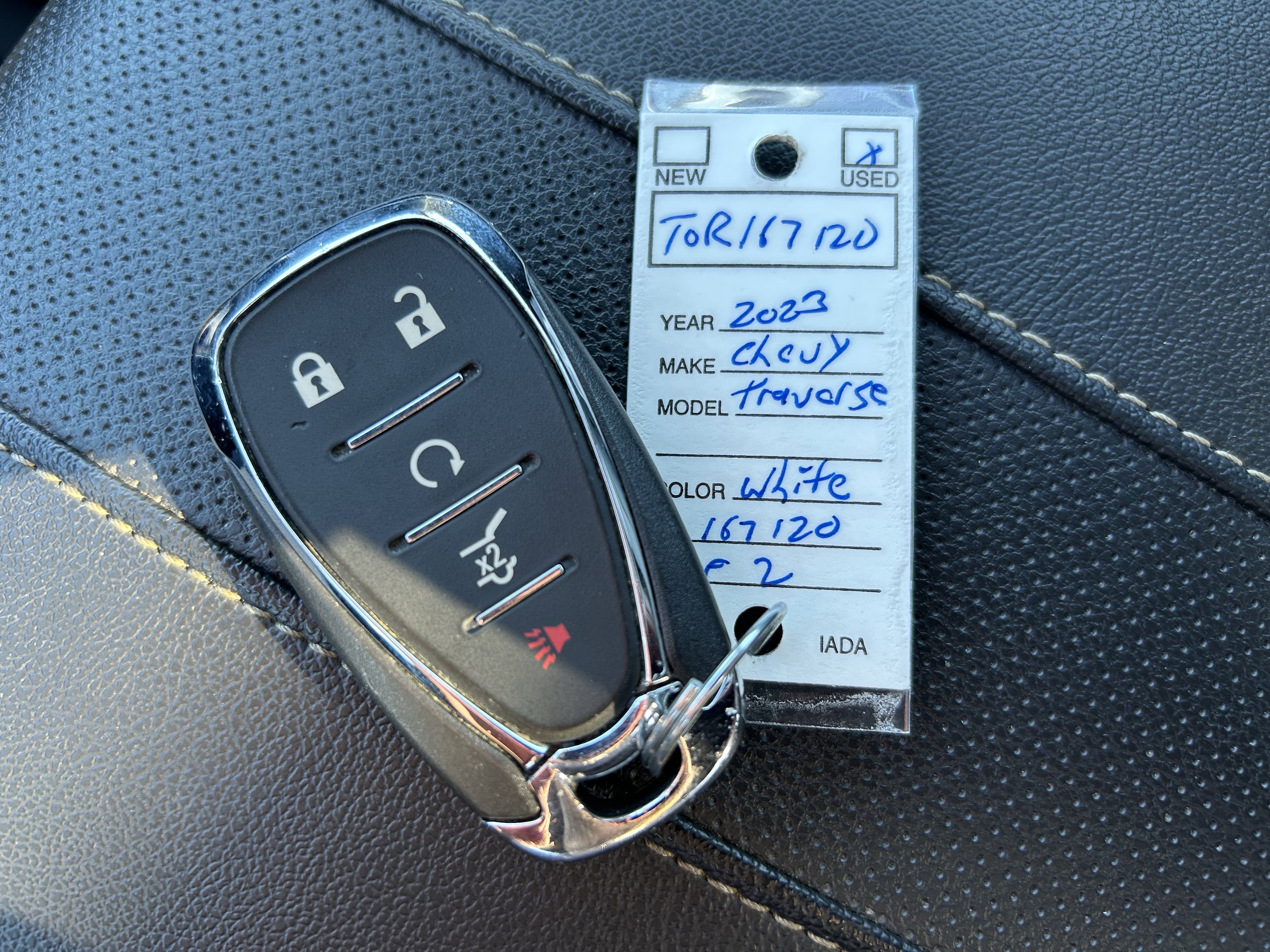 Used 2023 Chevrolet Traverse Premier image 37