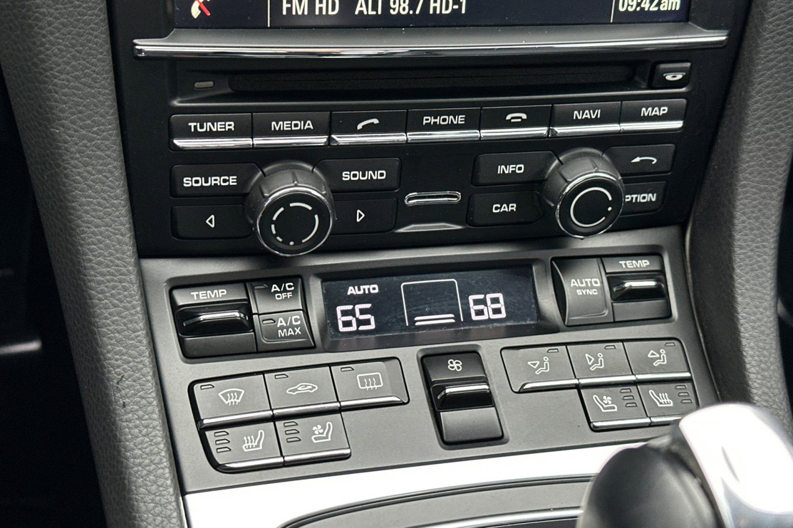 Used 2015 Porsche 911 Carrera image 19