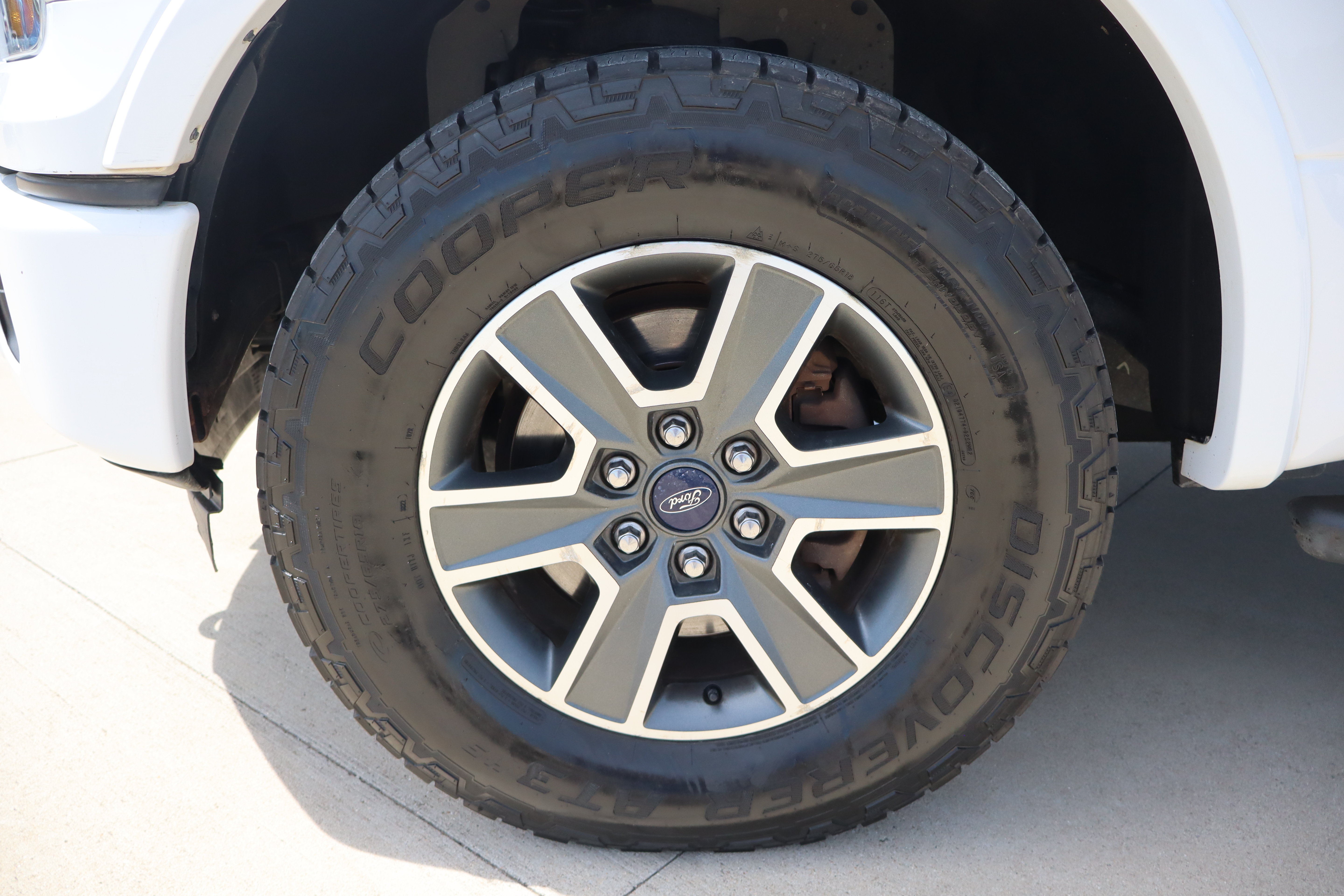 Used 2016 Ford F150 XLT w/ Equipment Group 302A Luxury AWD/4WD image 27