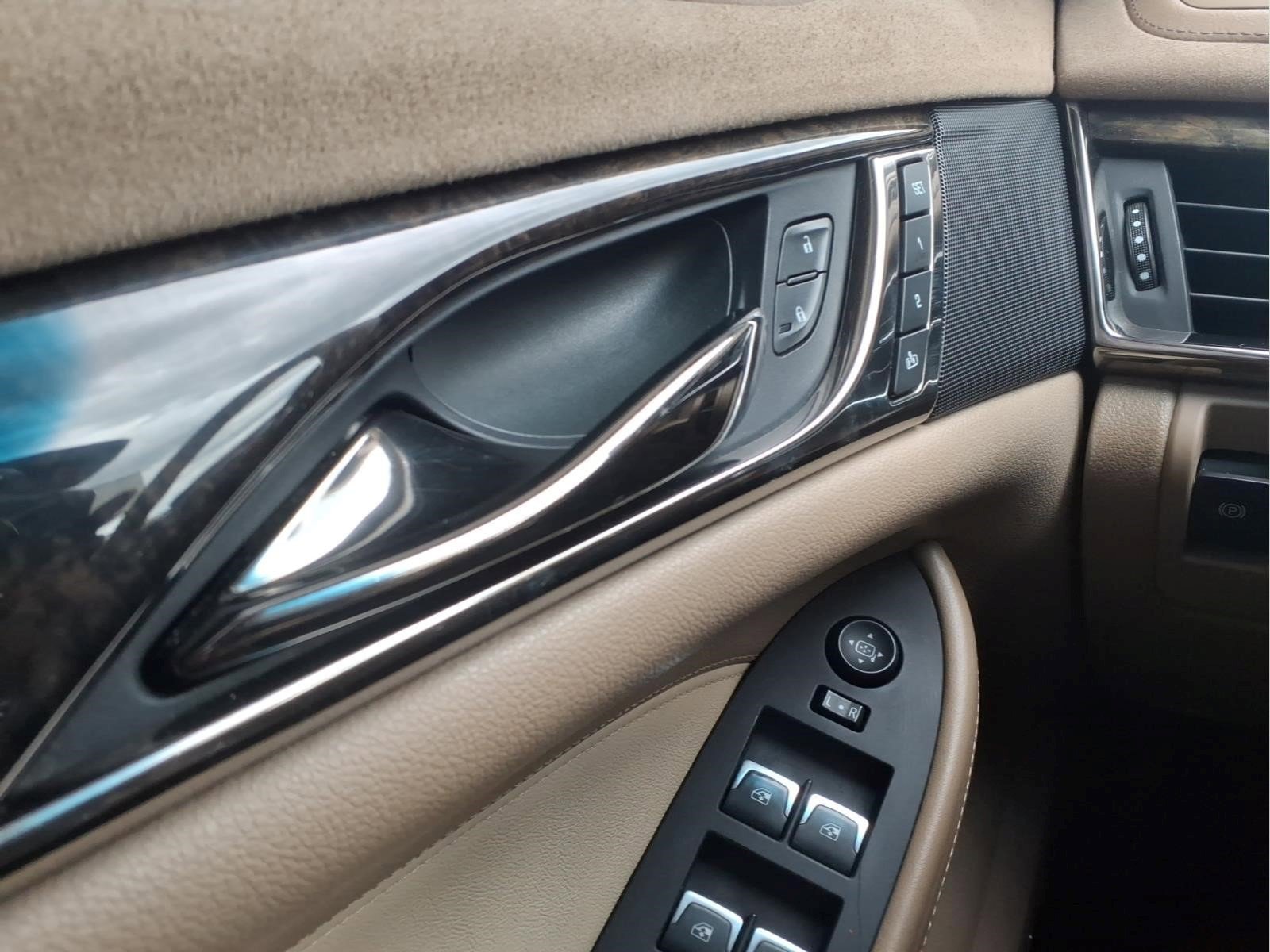 Used 2016 Cadillac CTS Luxury AWD/4WD image 22