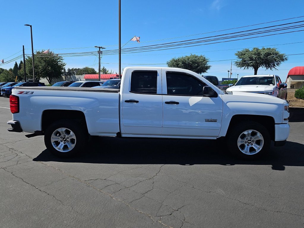 Used 2018 Chevrolet Silverado 1500 LT w/ Texas Edition AWD/4WD image 7