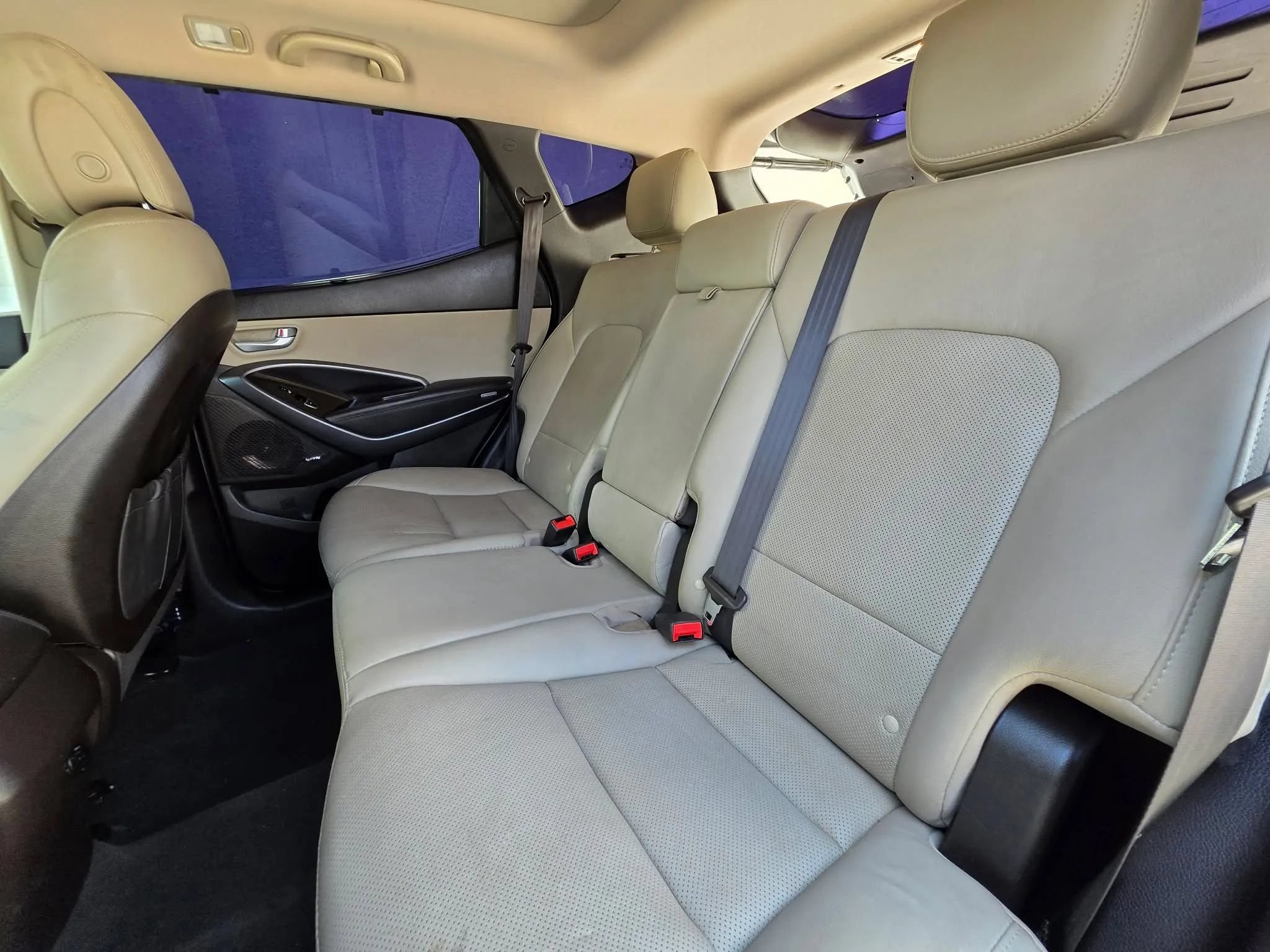 Used 2018 Hyundai Santa Fe Sport w/ Cargo Package FWD image 12