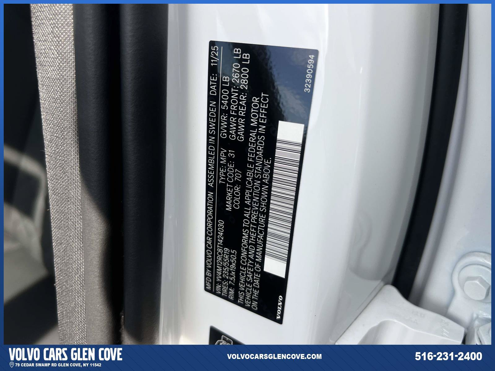 Used 2026 Volvo XC60 B5 Plus w/ Protection Package Premier AWD/4WD image 18