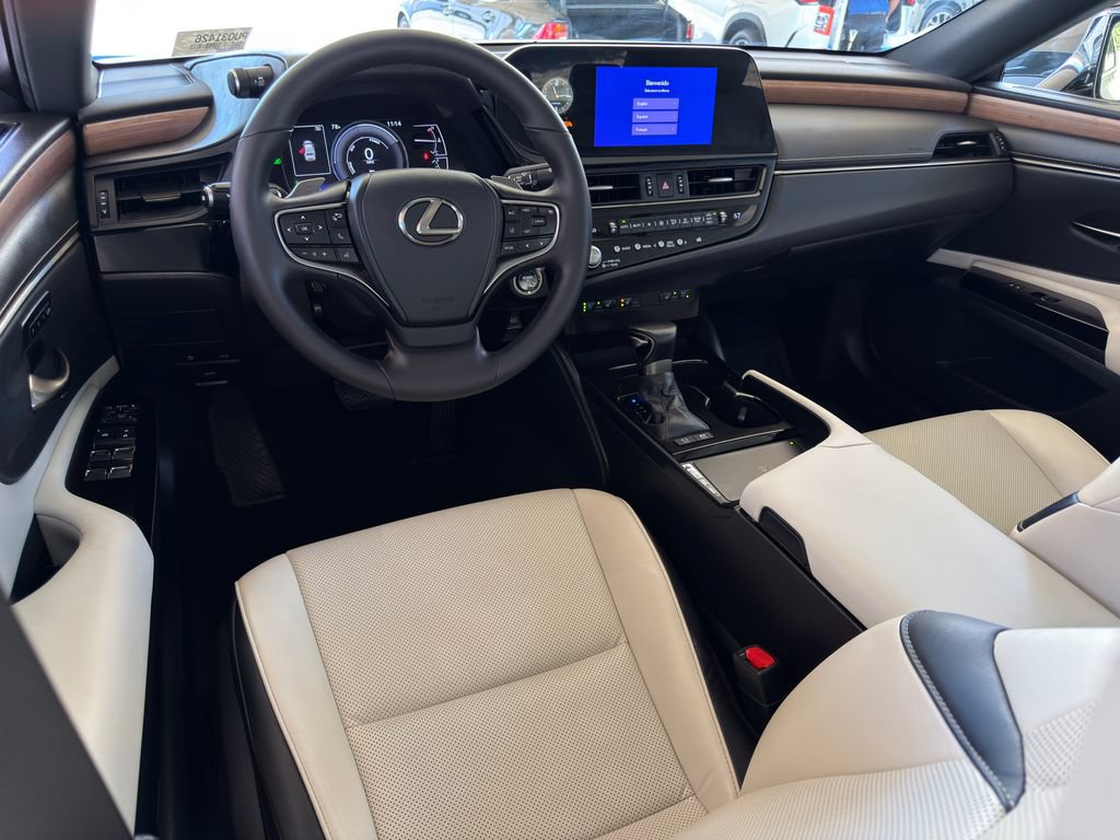 Certified 2023 Lexus ES 300h w/ Premium Package FWD image 12