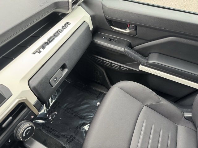 Used 2024 Toyota Tacoma TRD Sport image 19