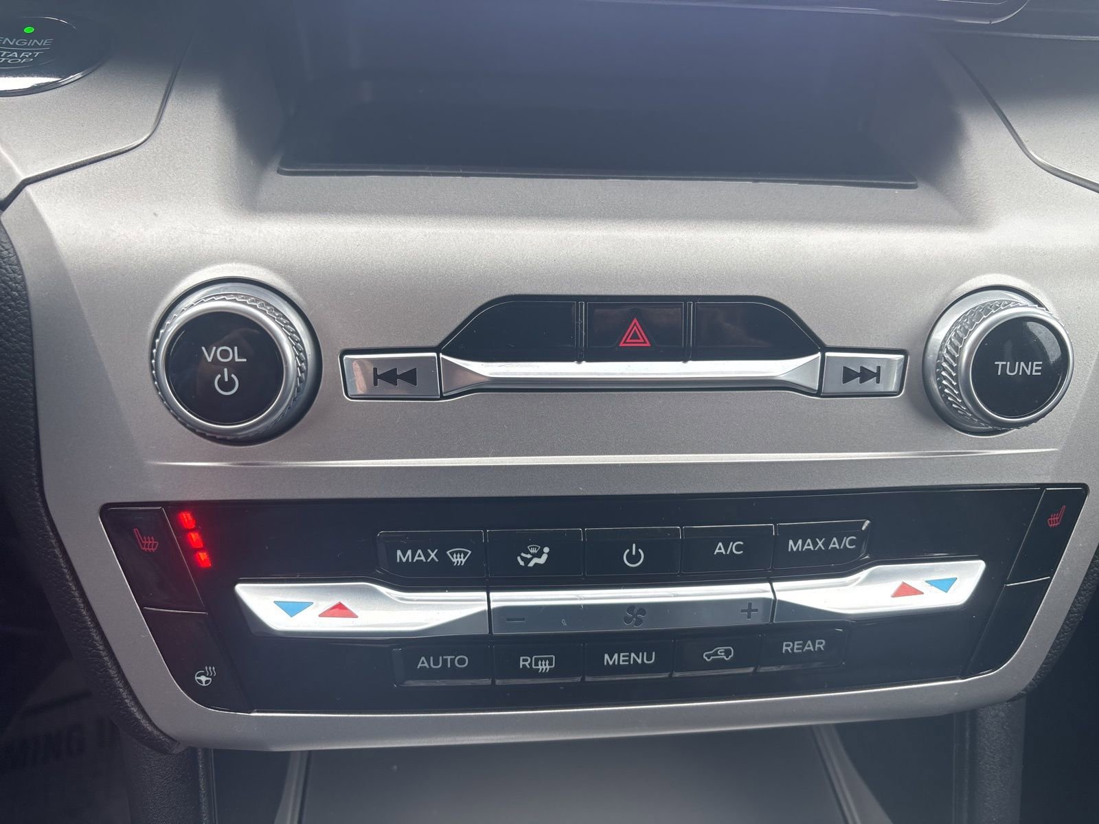 Used 2021 Ford Explorer XLT w/ Equipment Group 202A image 21