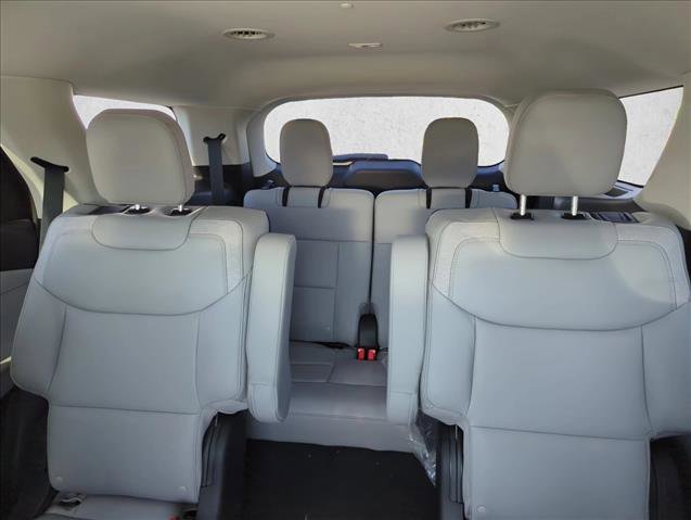 New 2025 Ford Explorer Active w/ Active Comfort Package image 18