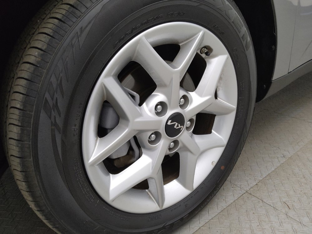 Used 2025 Kia Soul LX image 31