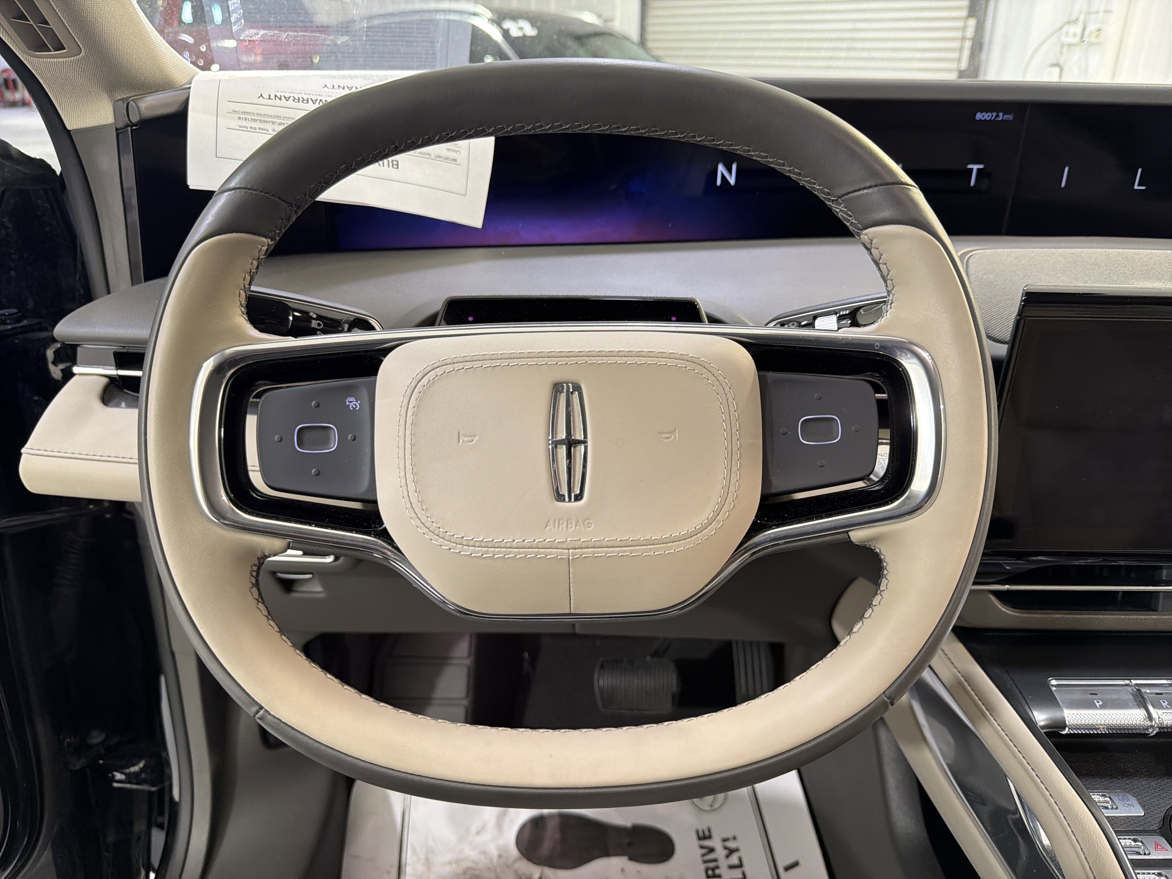 Used 2025 Lincoln Nautilus Premier image 15