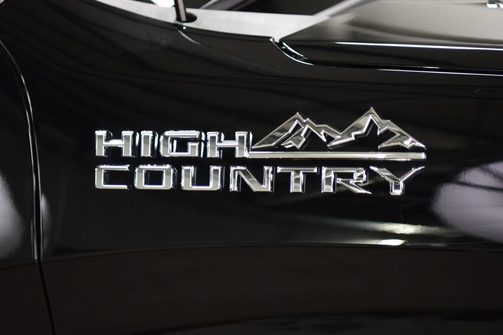 New 2026 Chevrolet Silverado 1500 High Country w/ Technology Package AWD/4WD image 17
