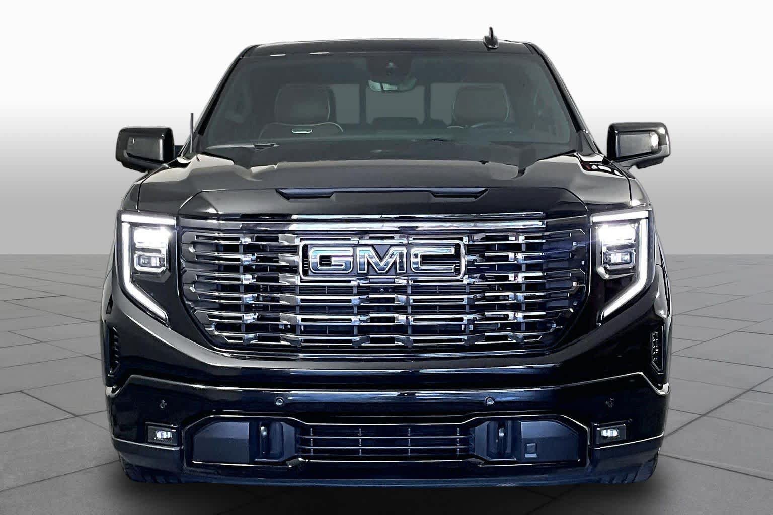 Certified 2025 GMC Sierra 1500 Denali Ultimate AWD/4WD image 10