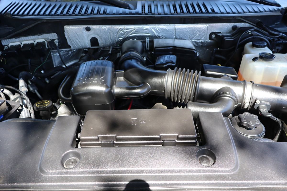 Used 2014 Ford Expedition XLT AWD/4WD image 39