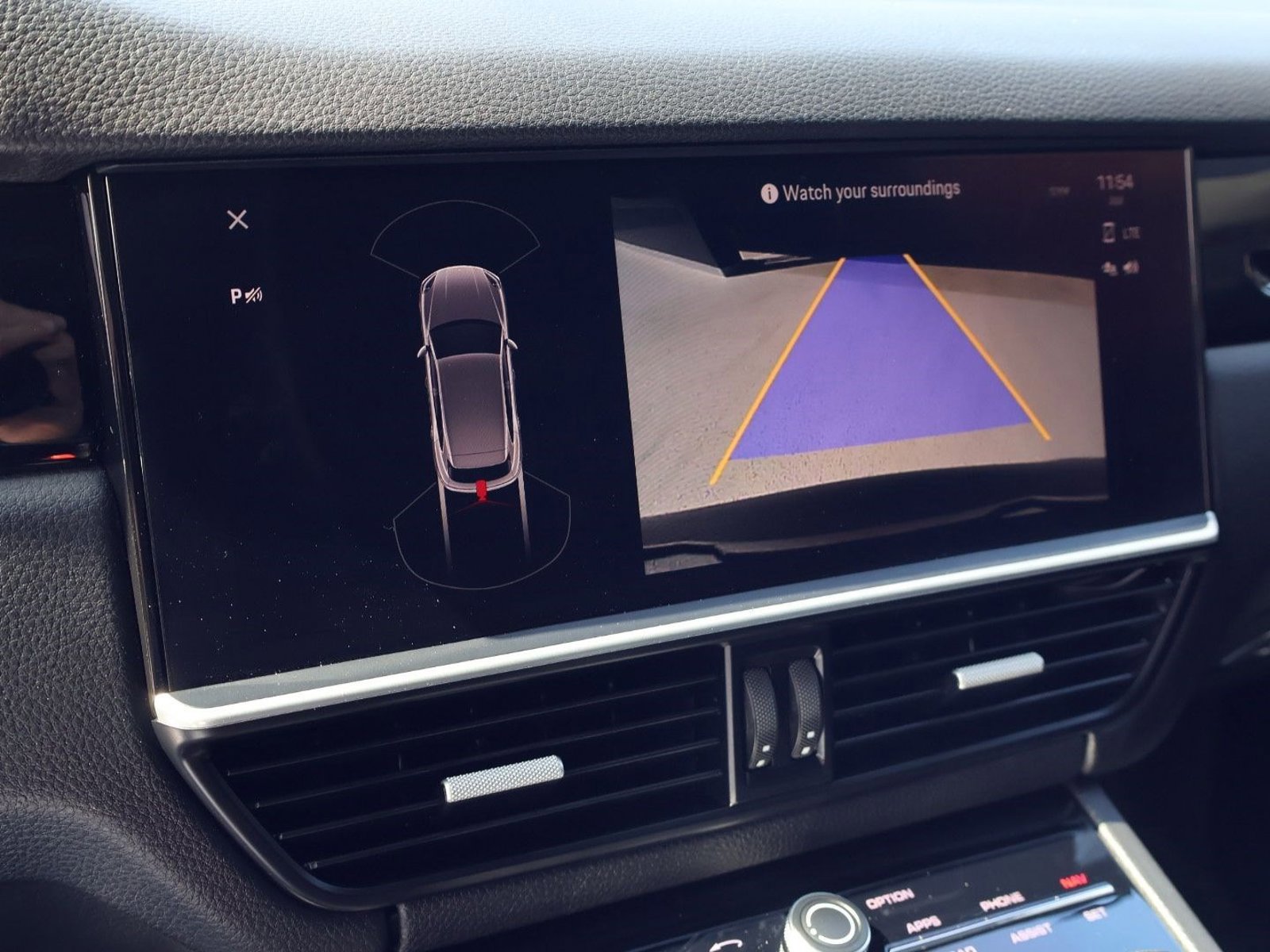 Certified 2023 Porsche Cayenne Platinum Edition image 18