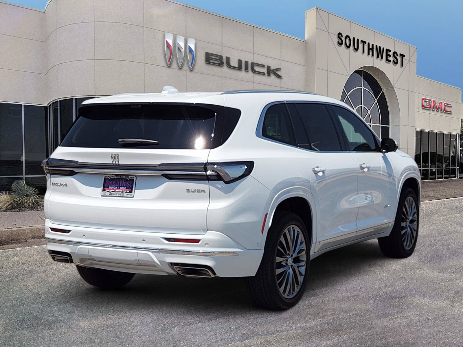 New 2026 Buick Enclave Avenir w/ Super Cruise Package FWD image 5