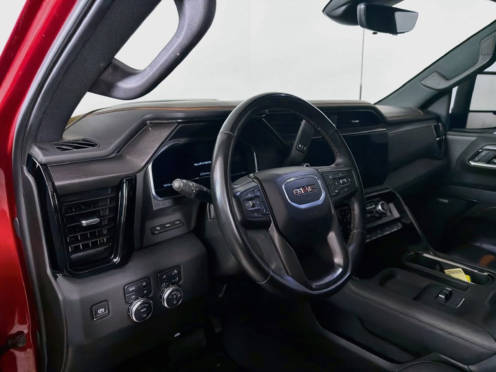 Used 2024 GMC Sierra 2500 AT4 w/ AT4 Premium Plus Package AWD/4WD image 10