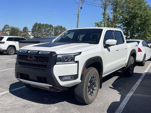 Used 2025 Nissan Frontier PRO-4X w/ Black Accent Package image 9