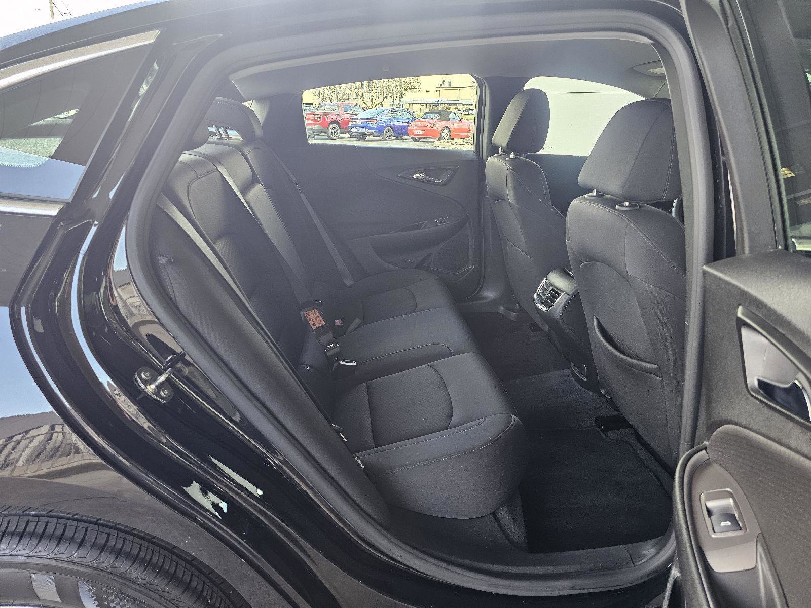 Used 2024 Chevrolet Malibu LT image 14