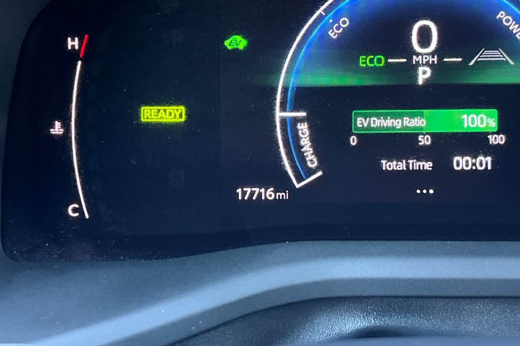Certified 2026 Toyota Camry SE w/ Convenience Package FWD image 27