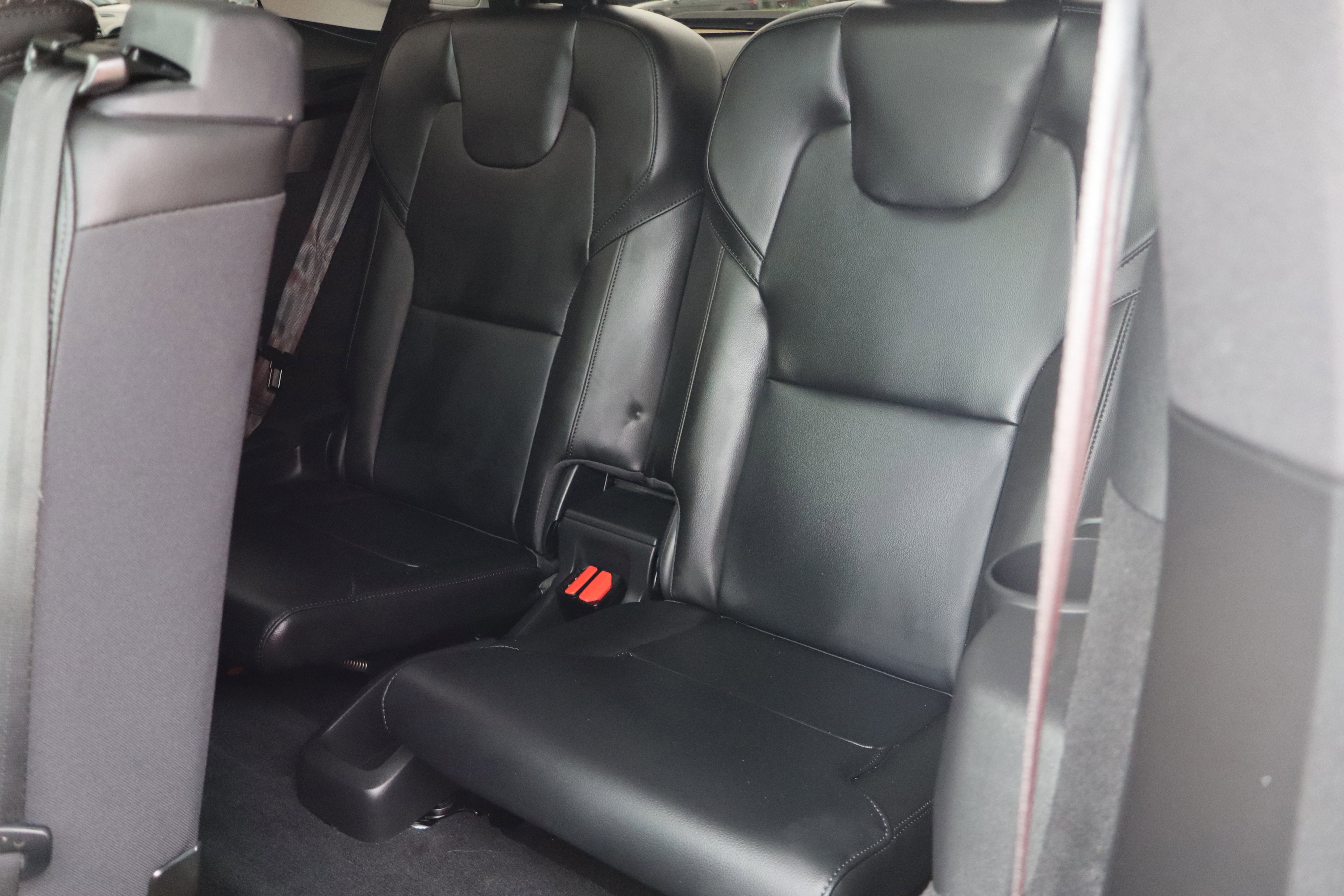 Used 2024 Volvo XC90 B5 Core w/ Protection Package Premier AWD/4WD image 12
