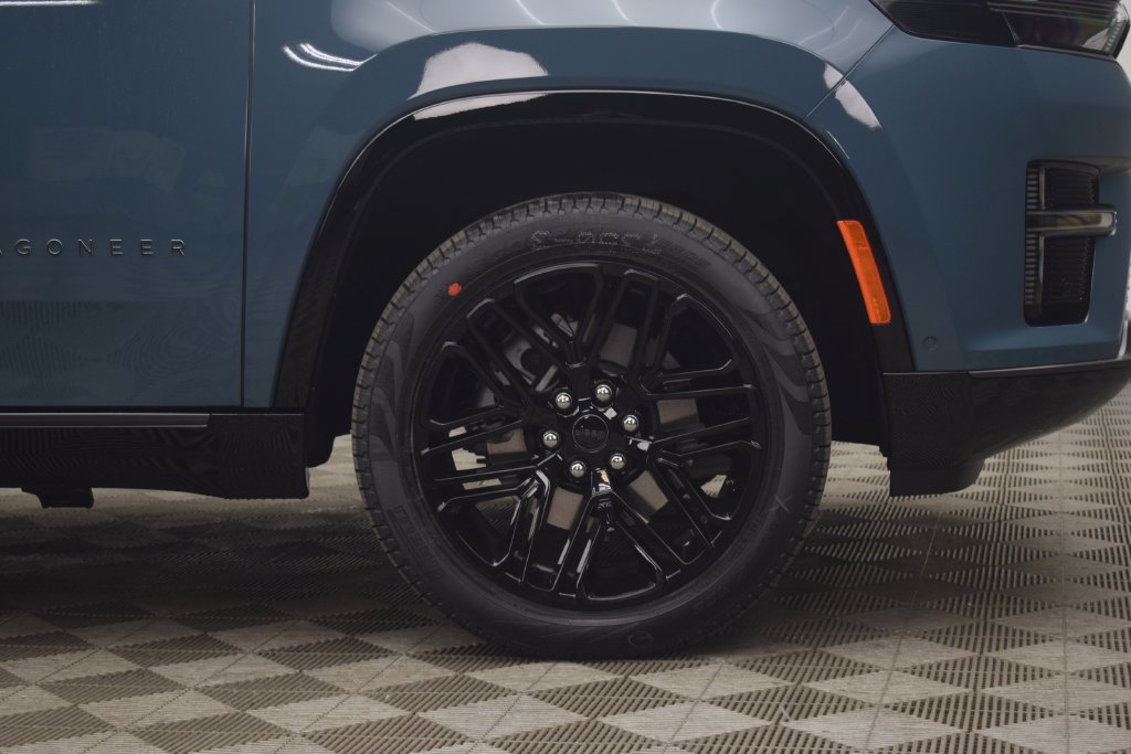 New 2026 Jeep Grand Wagoneer Limited AWD/4WD image 6