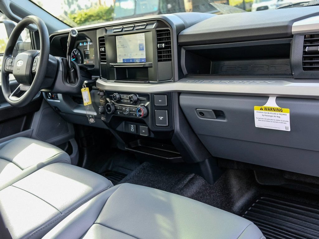 New 2024 Ford F250 XL w/ XL Chrome Package RWD image 15