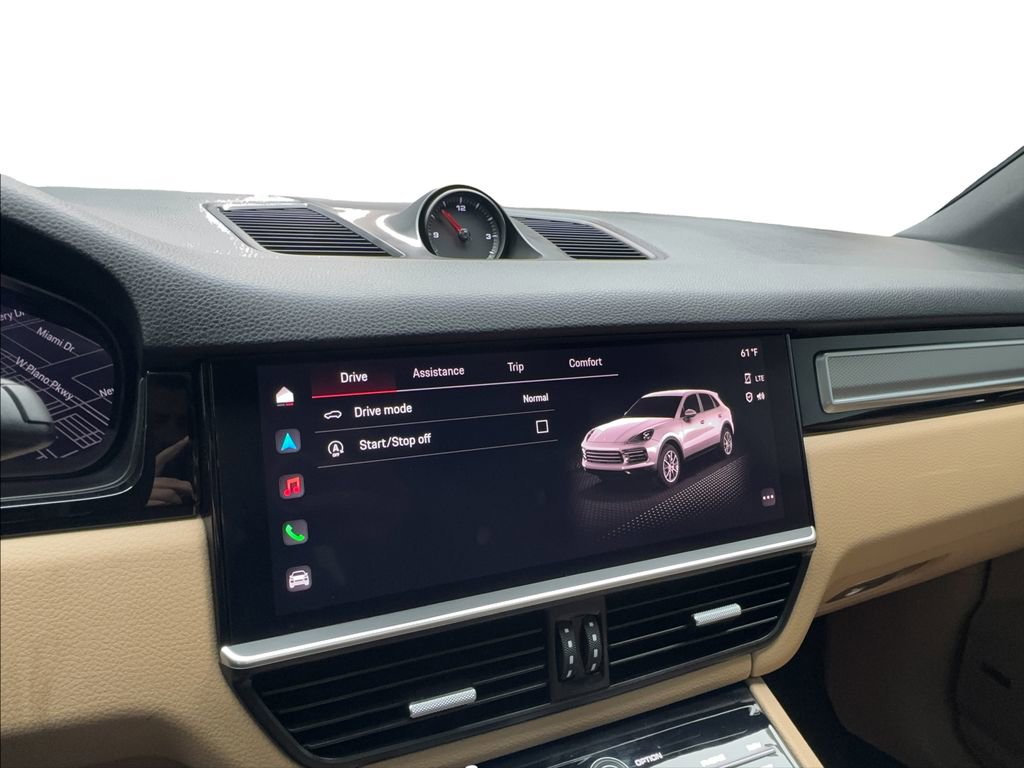 Used 2023 Porsche Cayenne Platinum Edition image 50