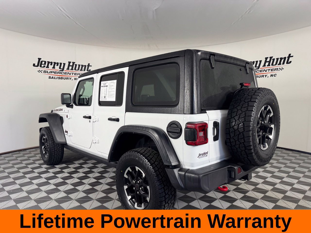 Used 2025 Jeep Wrangler Unlimited Rubicon AWD/4WD image 10