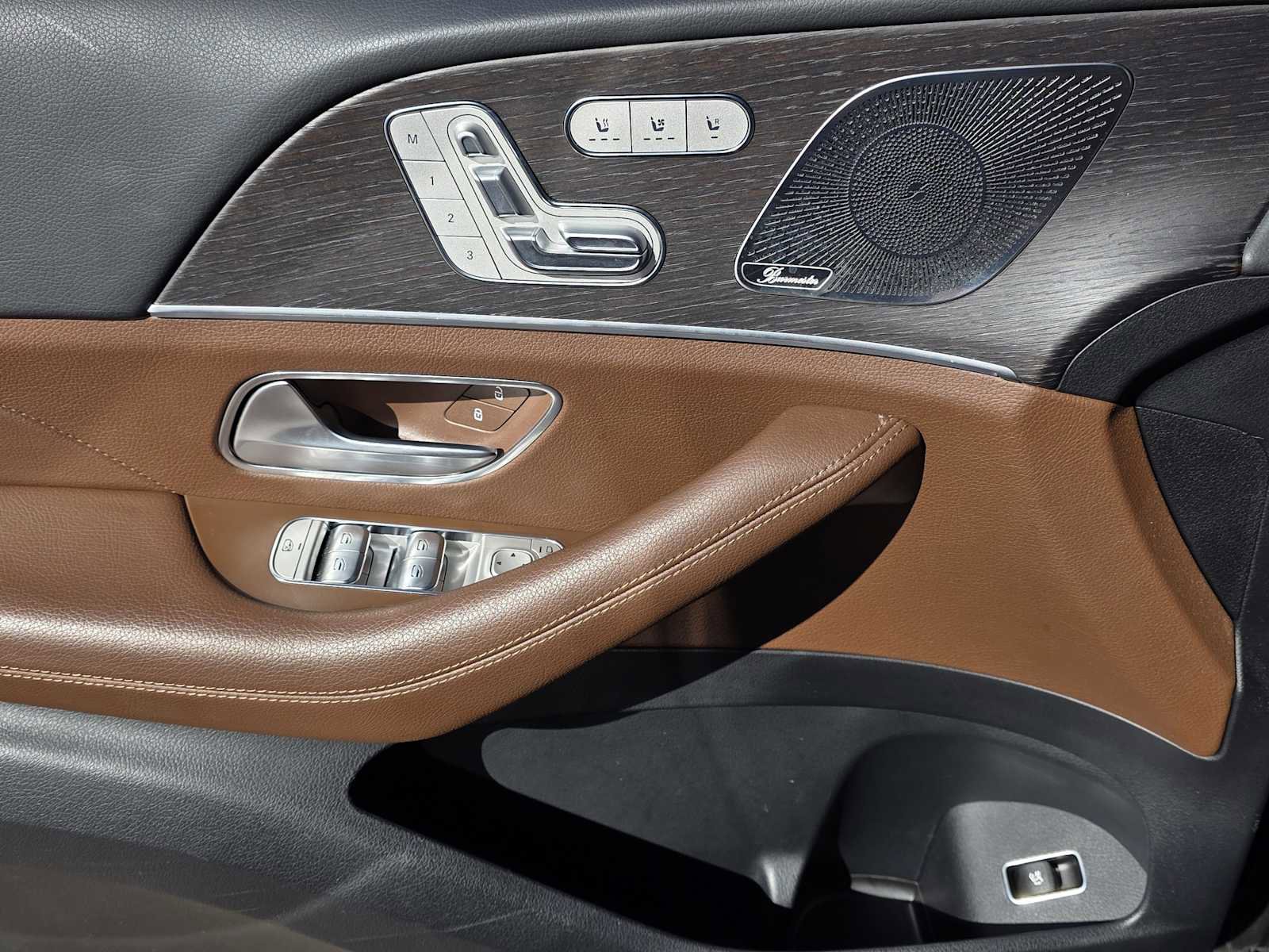 Used 2024 Mercedes-Benz GLS 450 4MATIC image 25