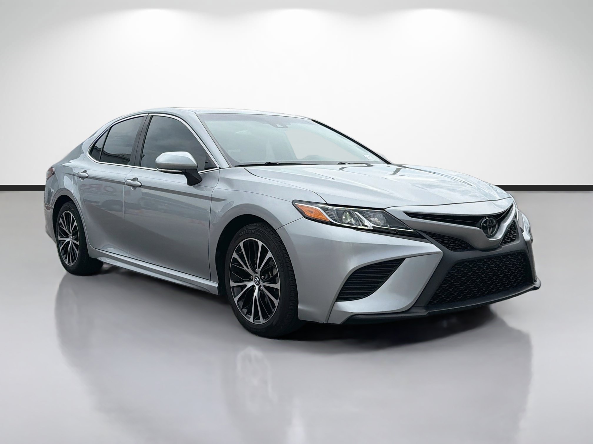 Used 2019 Toyota Camry SE w/ Convenience Package