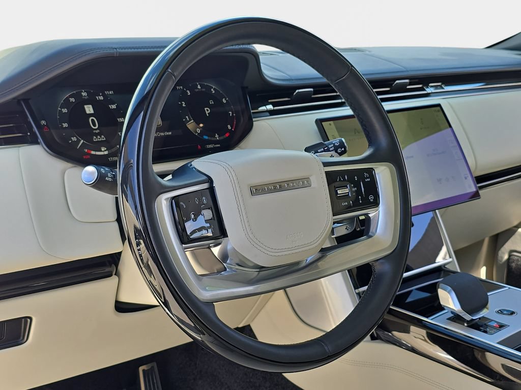 Used 2024 Land Rover Range Rover Autobiography AWD/4WD image 16