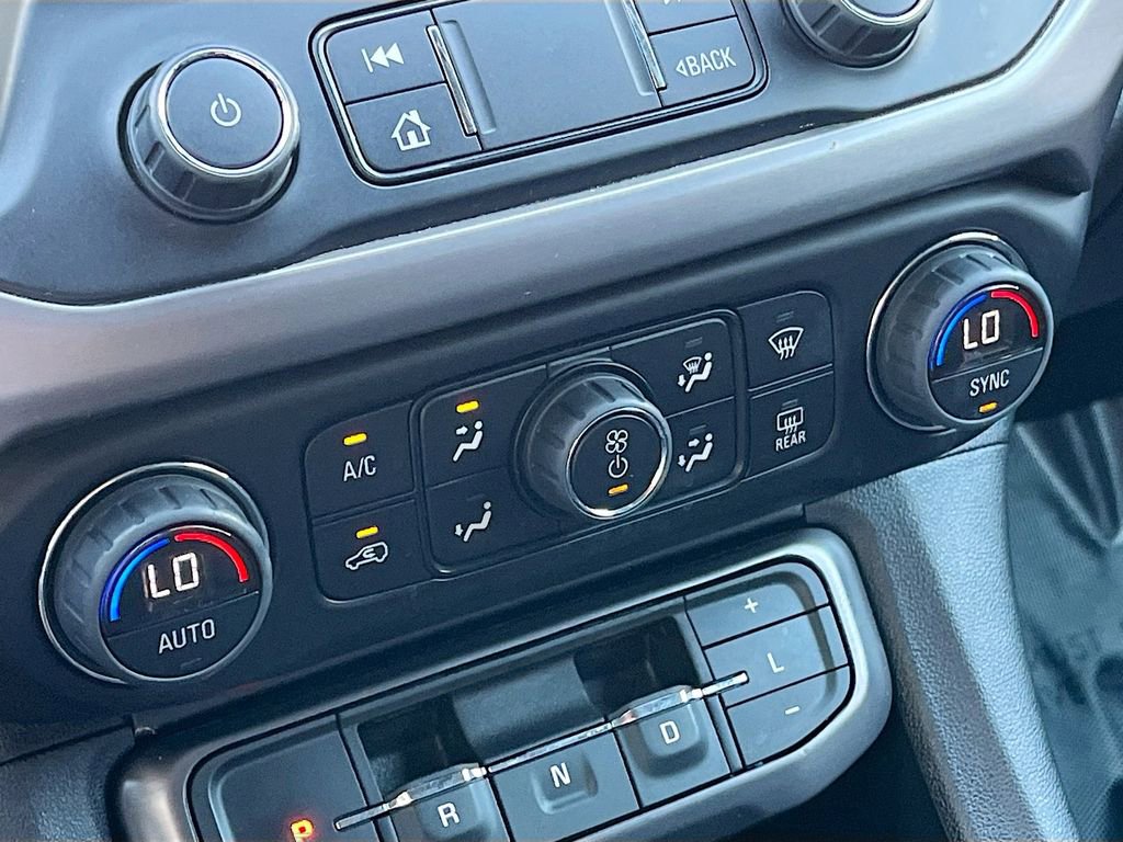Used 2023 GMC Acadia AT4 w/ Technology Package image 16