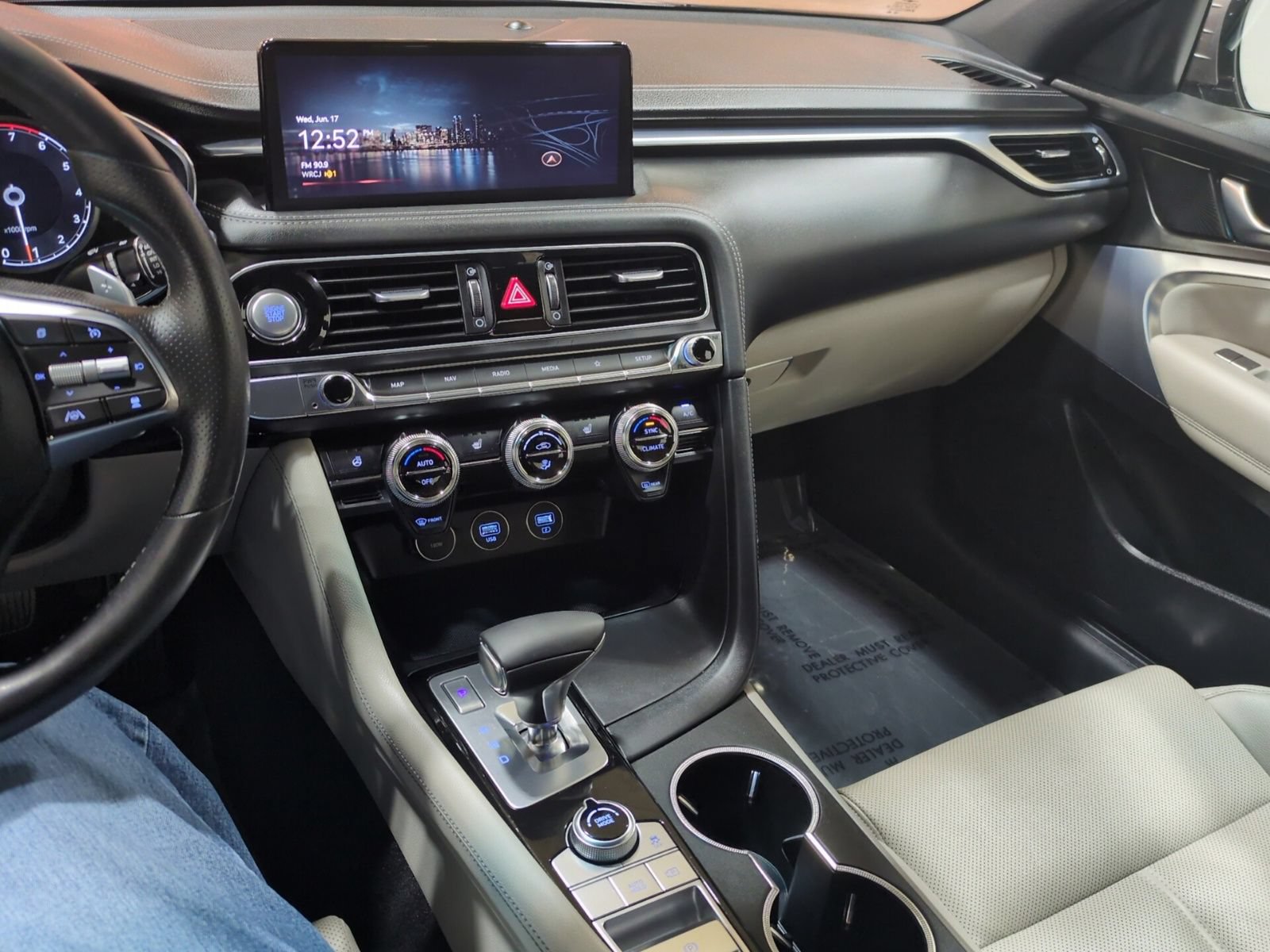 Certified 2023 Genesis G70 2.0T AWD/4WD image 23
