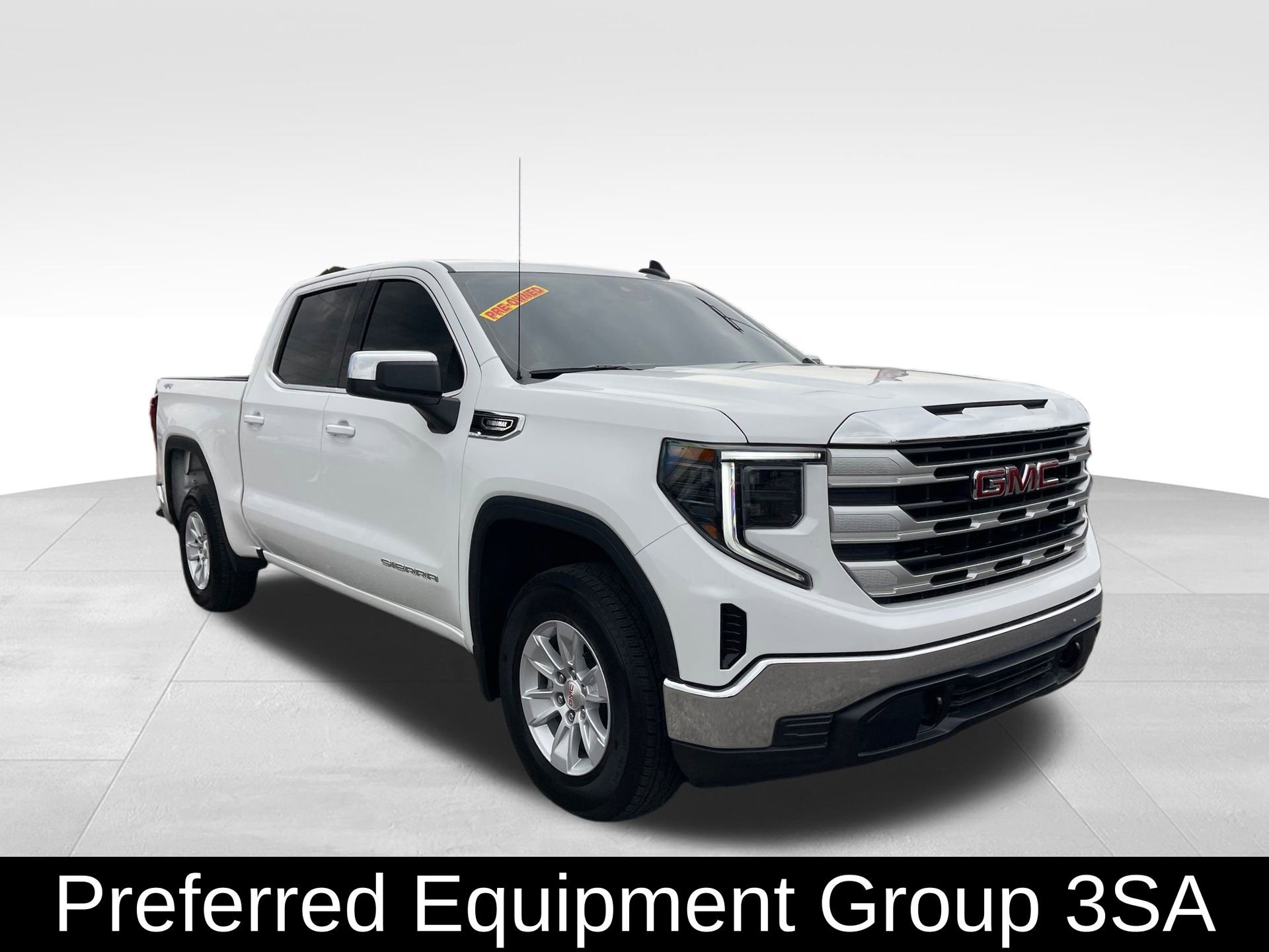 Used 2025 GMC Sierra 1500 SLE image 3