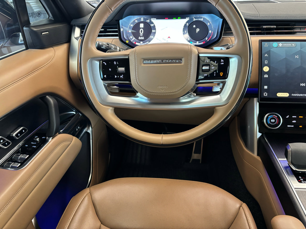 Used 2023 Land Rover Range Rover SE image 13