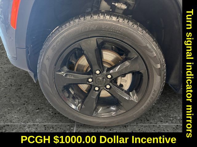 Used 2024 Jeep Grand Cherokee L Limited w/ Luxury Tech Group II image 24