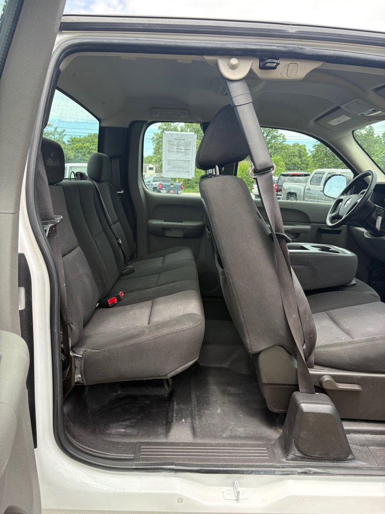 Used 2010 Chevrolet Silverado 1500 W/T RWD image 12