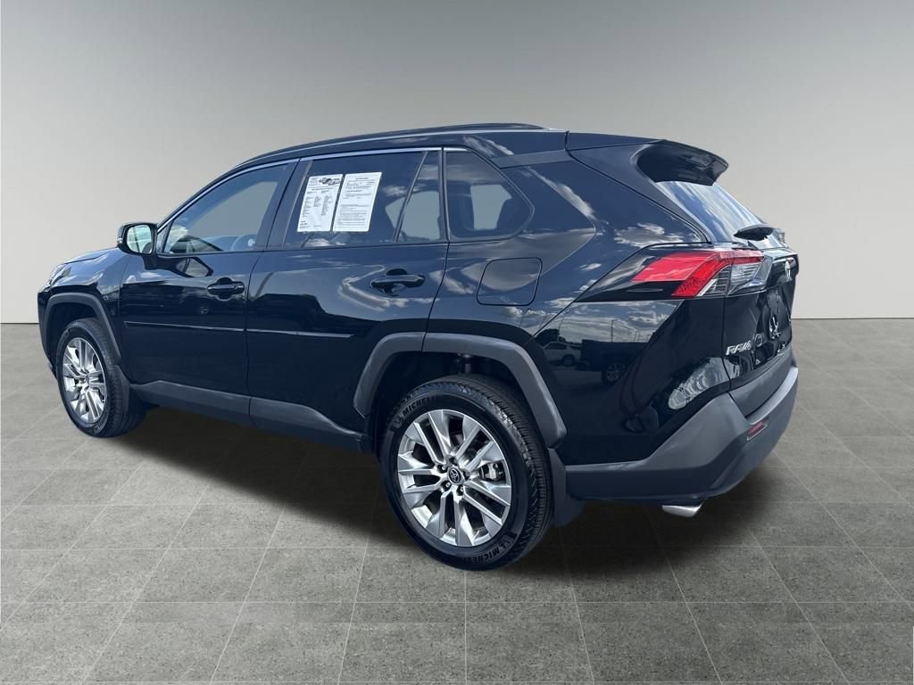 Used 2024 Toyota RAV4 XLE Premium image 3
