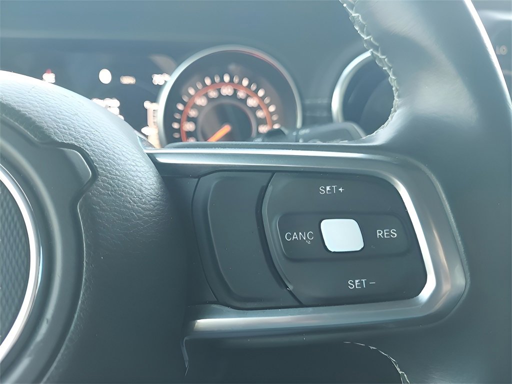 Used 2018 Jeep Wrangler Unlimited Sahara image 26