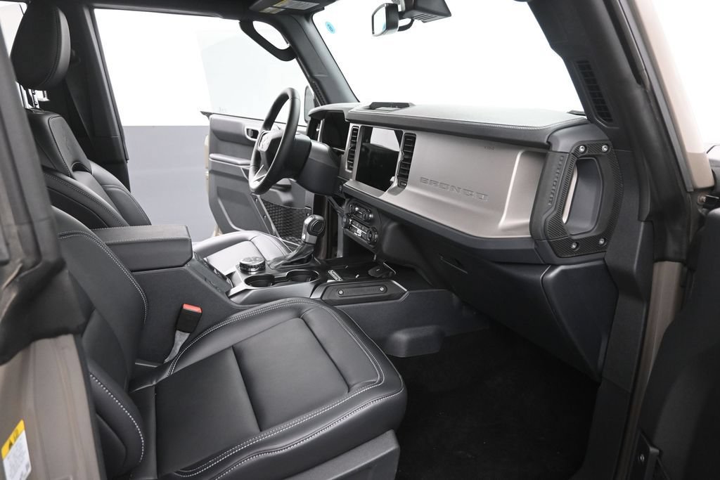 New 2026 Ford Bronco Outer Banks AWD/4WD image 27