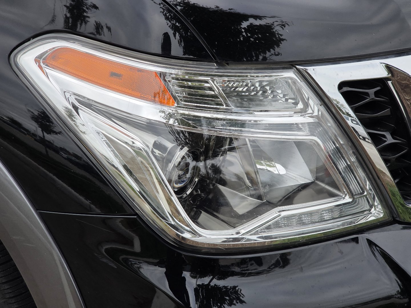 Used 2019 Nissan Armada SL w/ Premium Package AWD/4WD image 16