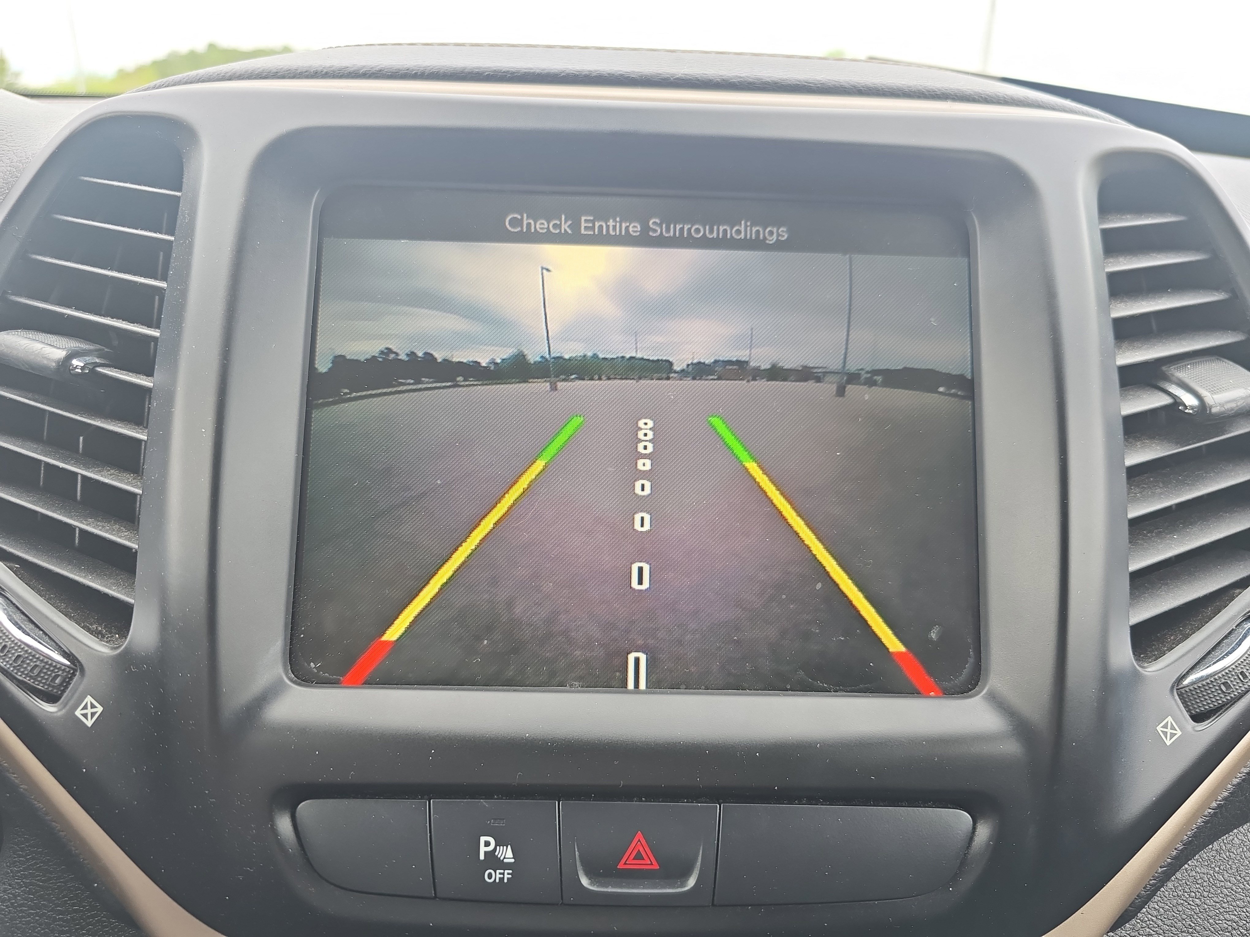 Used 2017 Jeep Cherokee Limited image 21