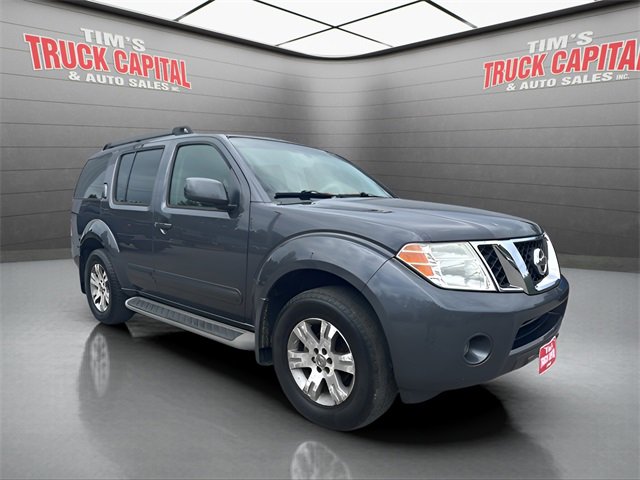 Used 2010 Nissan Pathfinder SE w/ SE Premium Journey Pkg