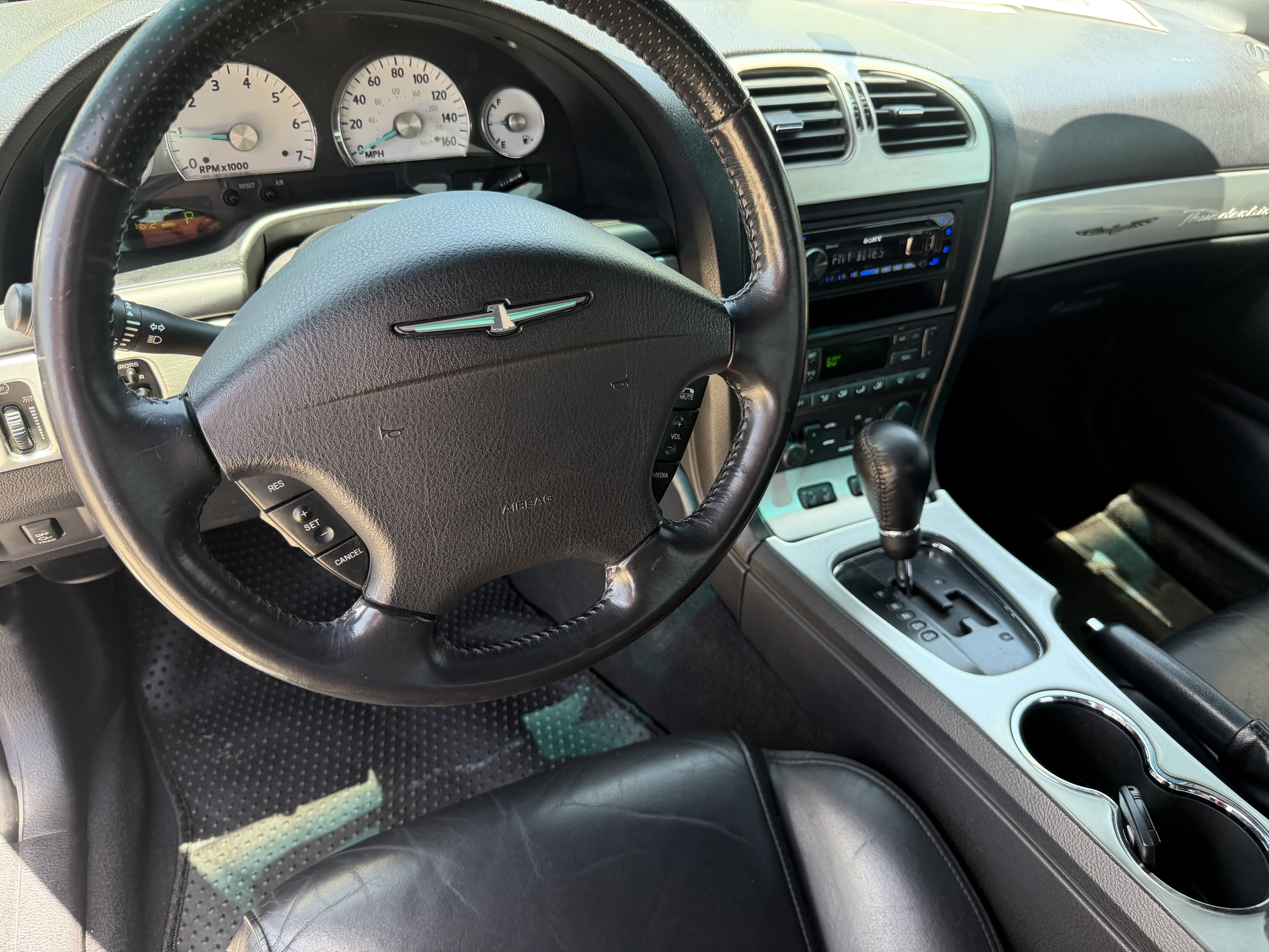 Used 2003 Ford Thunderbird RWD image 17