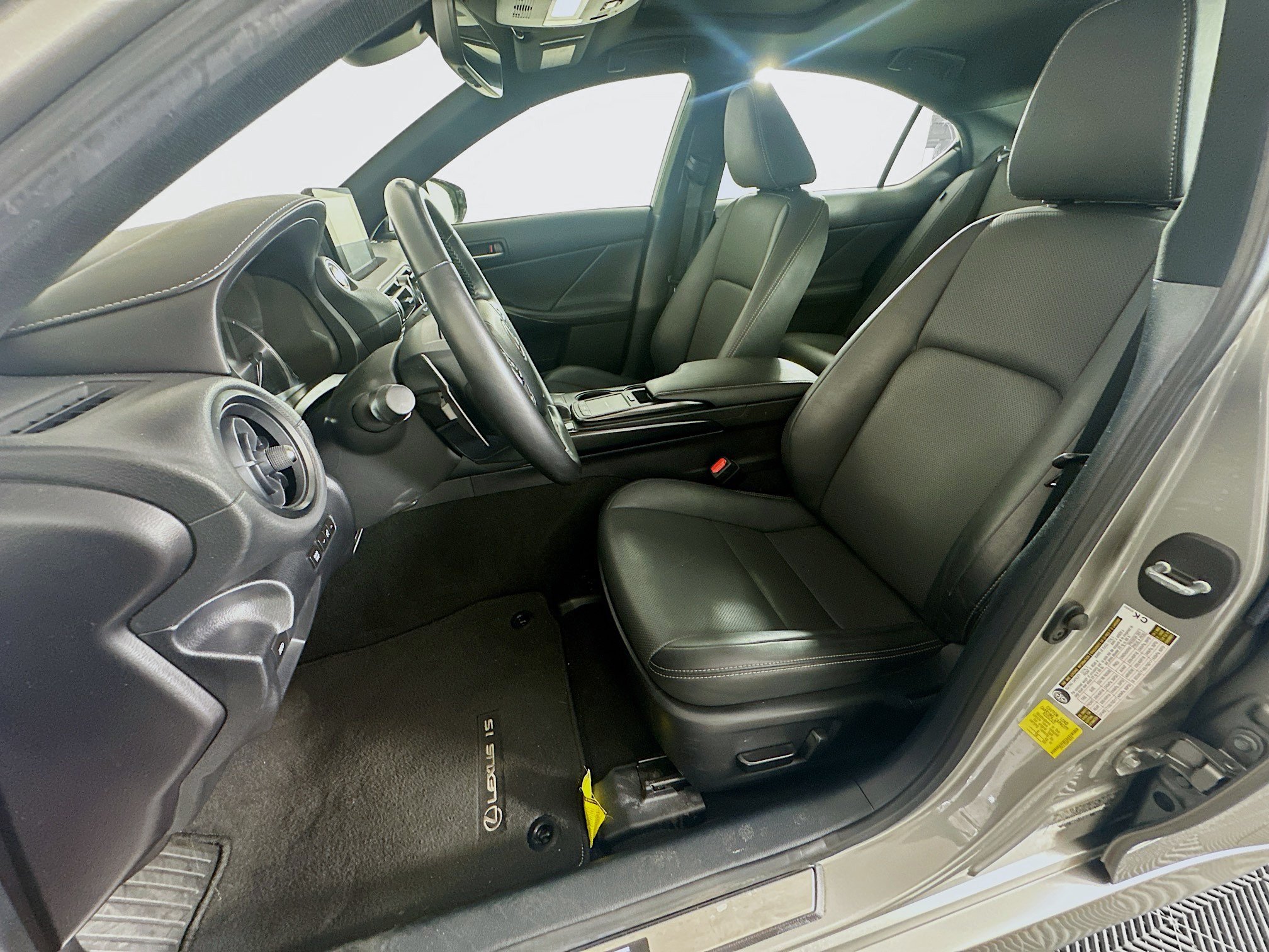 Used 2023 Lexus IS 300 w/ Comfort Package RWD image 13
