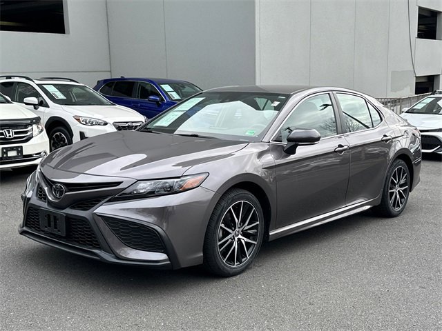 Certified 2023 Toyota Camry SE image 2