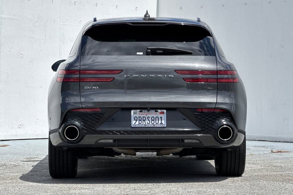 Used 2022 Genesis GV70 2.5T w/ Sport Prestige Package AWD/4WD image 4