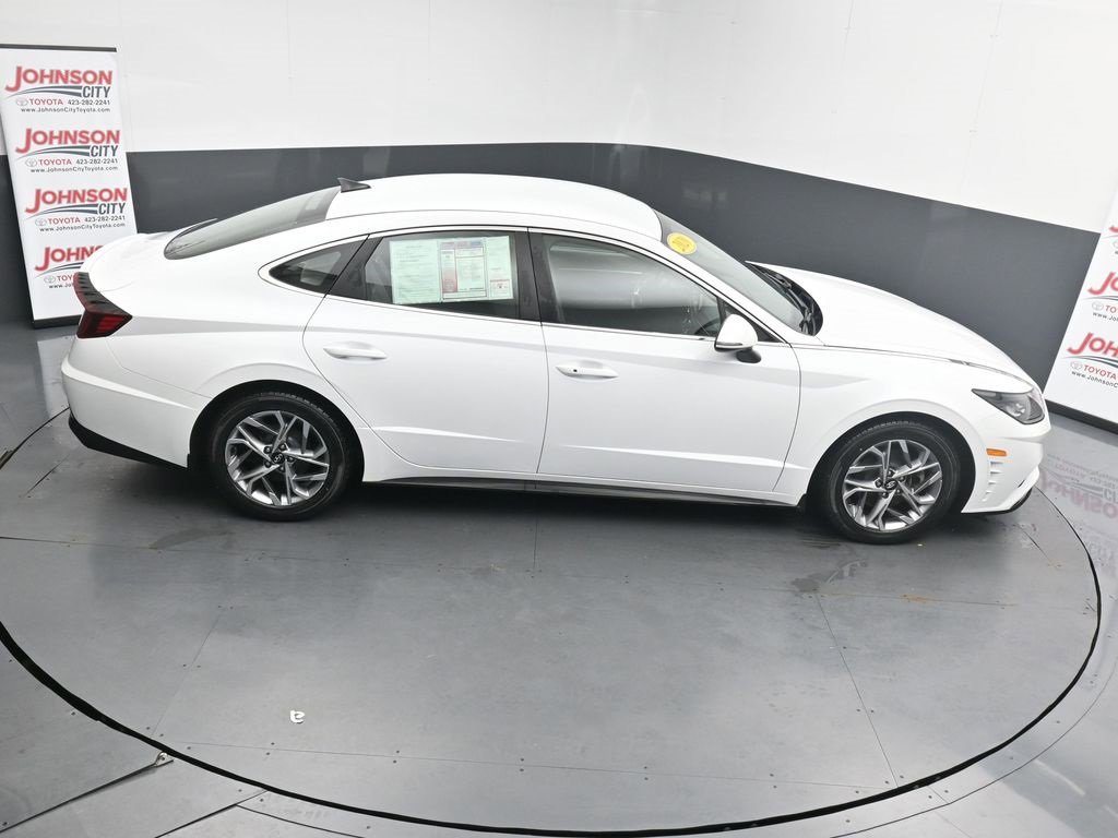 Used 2020 Hyundai Sonata SEL w/ Winter Weather Package image 17